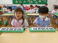 音楽あそび　昼食　英語